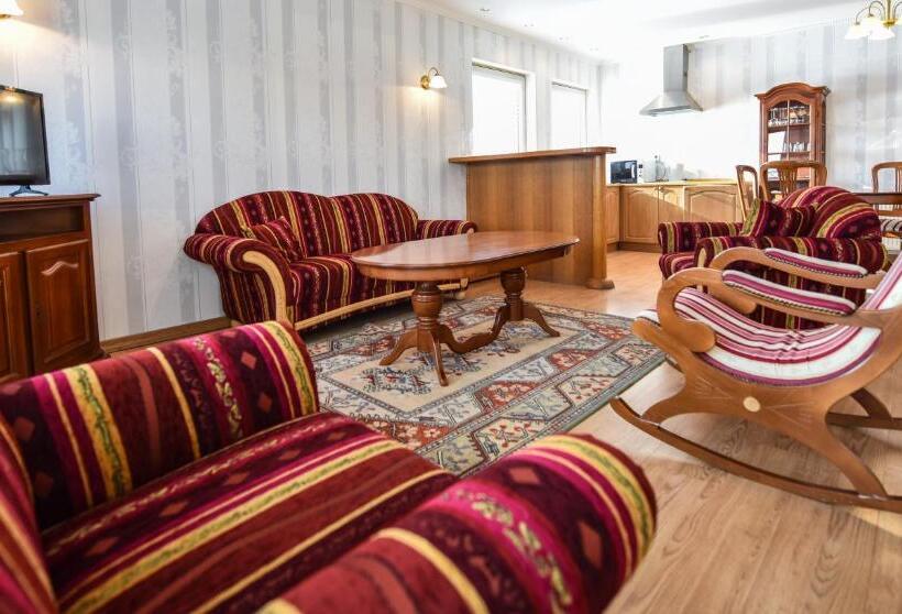 آپارتمان 2 خوابه با تراس, Botel Gracia