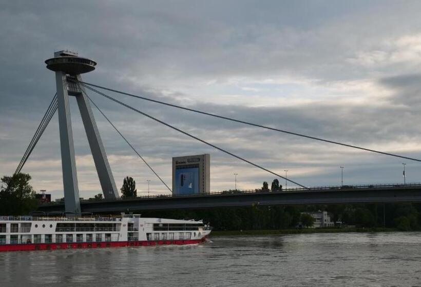 آپارتمان 1 خوابه, Botel Gracia