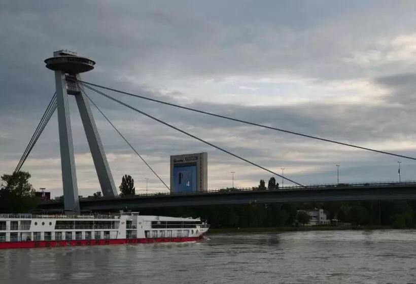 آپارتمان 1 خوابه, Botel Gracia