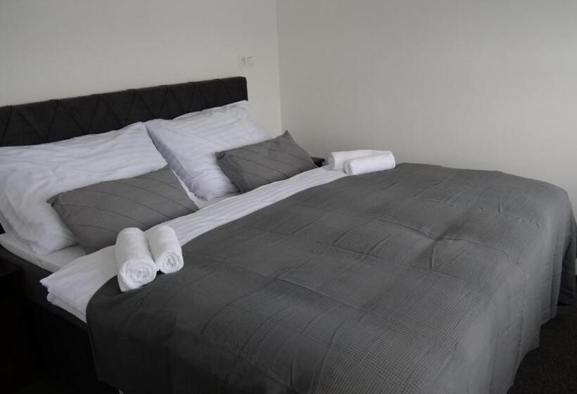 سوئیت جونیور با تراس, Botel Gracia