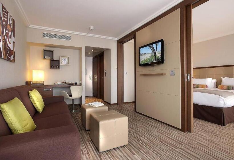 Люкс Вид на Город, Ac Hotel By Marriott Ambassadeur Antibes   Juan Les Pins