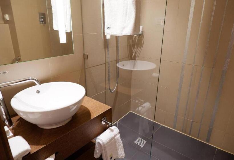 Номер Стандарт Вид на Бассейн, Ac Hotel By Marriott Ambassadeur Antibes   Juan Les Pins