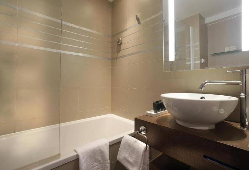 Номер Стандарт Вид на Бассейн, Ac Hotel By Marriott Ambassadeur Antibes   Juan Les Pins