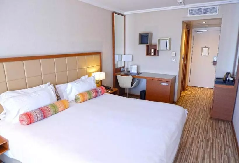 اتاق استاندارد با چشم‌انداز استخر, Ac Hotel By Marriott Ambassadeur Antibes   Juan Les Pins