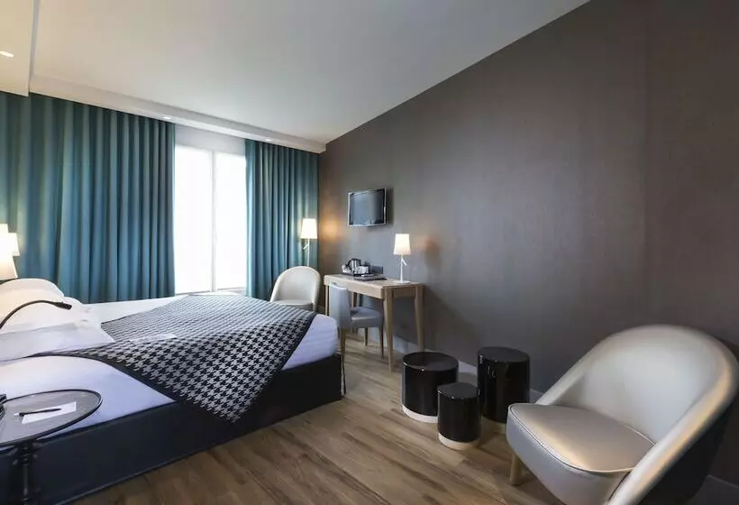 Superior-huone, Acanthe  Boulogne Billancourt