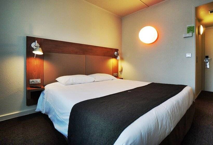 Номер Стандарт, Campanile Paris Ouest Chaville