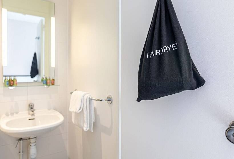 クラシックルーム, De L'aqueduc