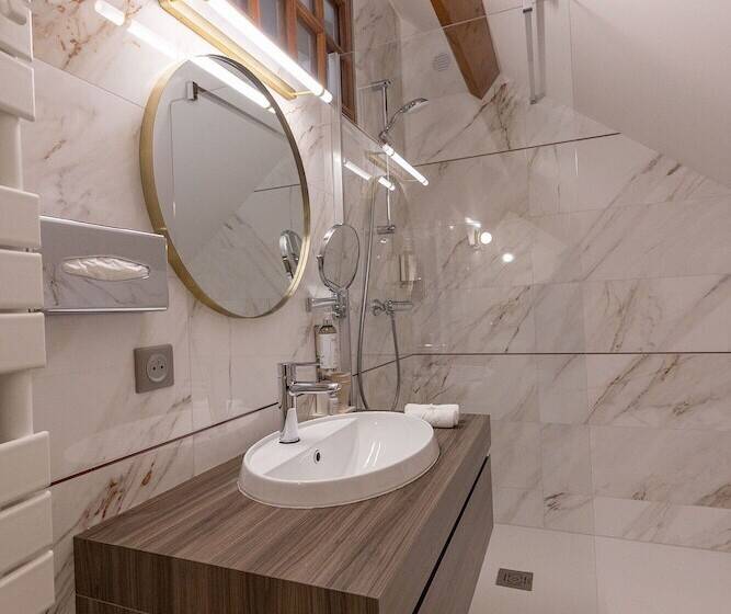 高级三人间, Ferme De La Rançonnière   Hôtel & Restaurant