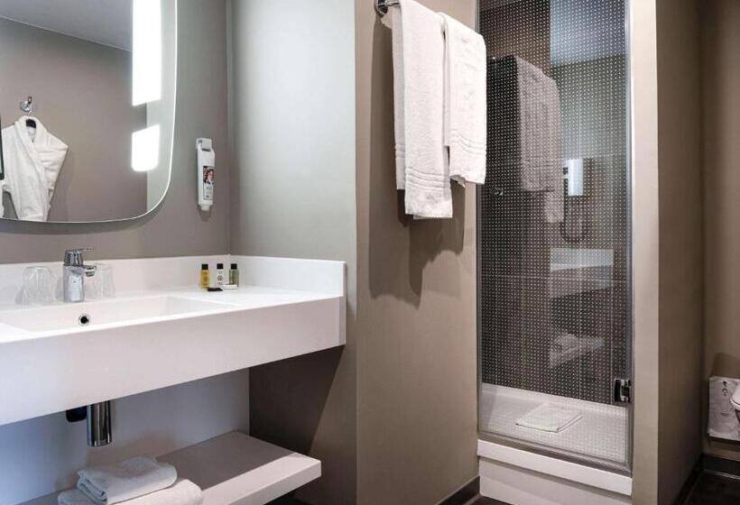 غرفة قياسية مزوَّدة بشُرفة, Ibis Nanterre La Defense