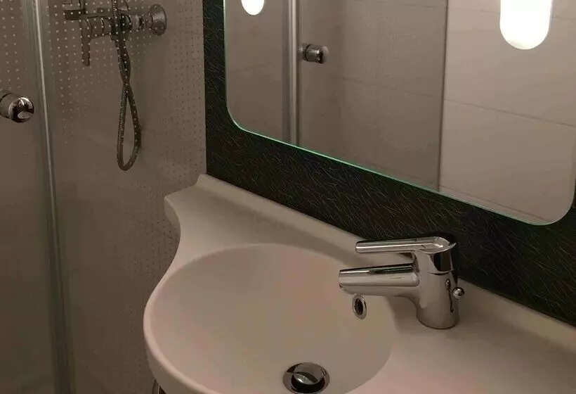 اتاق استاندارد, Ibis Toulouse Pont Jumeaux