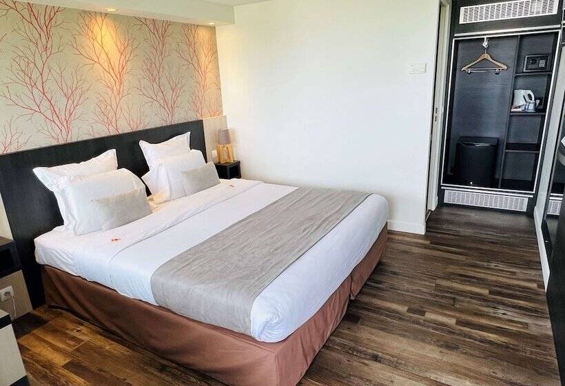 수피리어 룸, Kyriad Lisieux