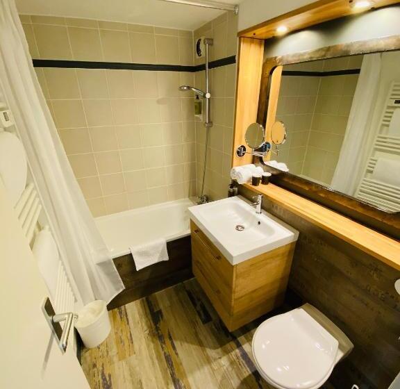 수피리어 룸, Kyriad Lisieux