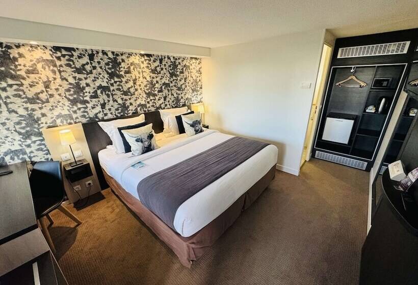 수피리어 룸, Kyriad Lisieux