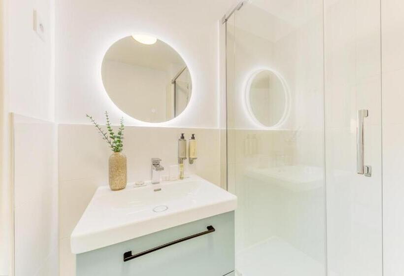 スーペリアールーム, Le Bastille By Sweett