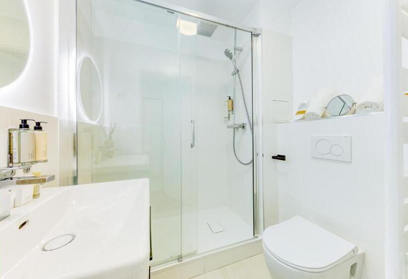 スーペリアールーム, Le Bastille By Sweett