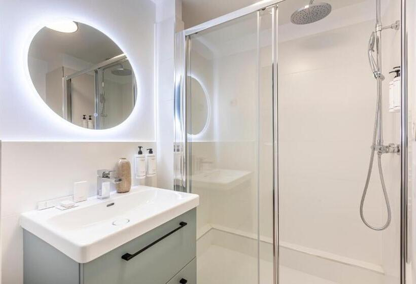 デラックスルーム, Le Bastille By Sweett