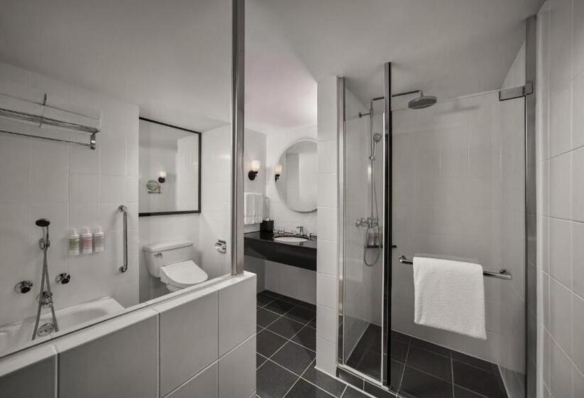 سوییت لوکس, New World Saigon