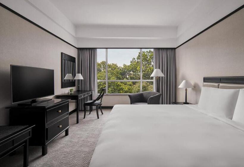 سوییت لوکس, New World Saigon