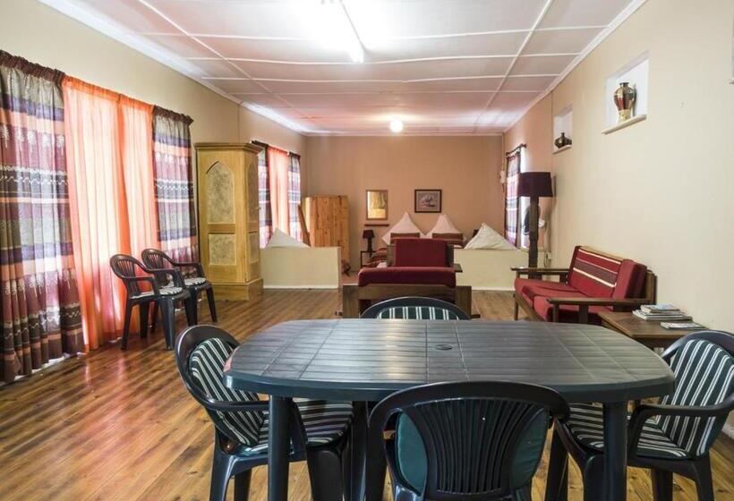 スタンダードバンガロー, Sandflats B&b Self Catering