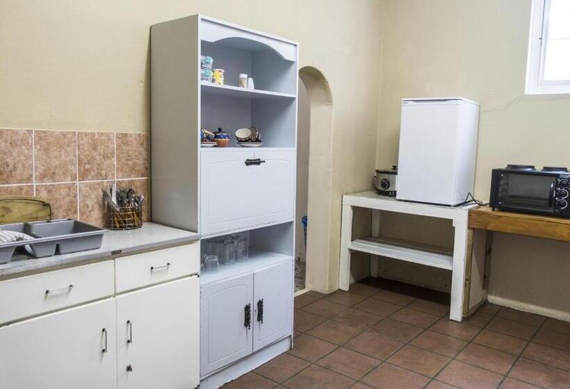 Бунгало Стандарт, Sandflats B&b Self Catering