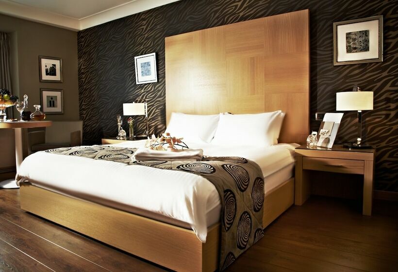 غرفة قياسية, Seyhan