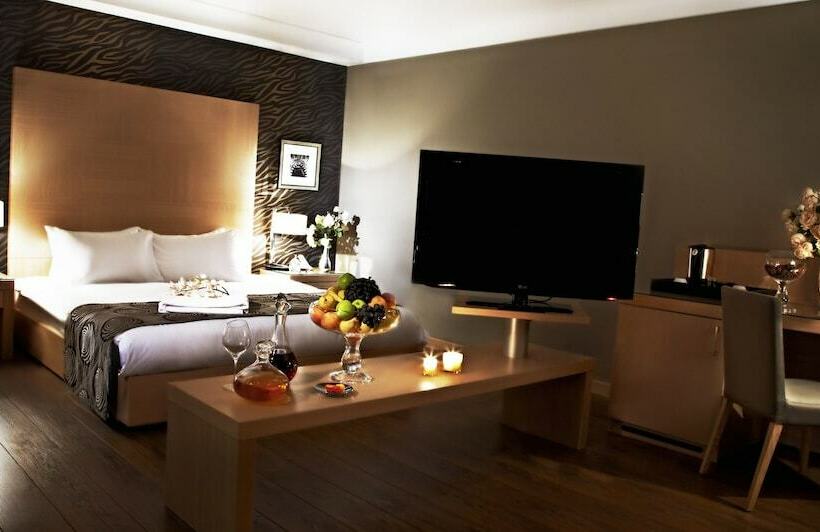 غرفة قياسية, Seyhan