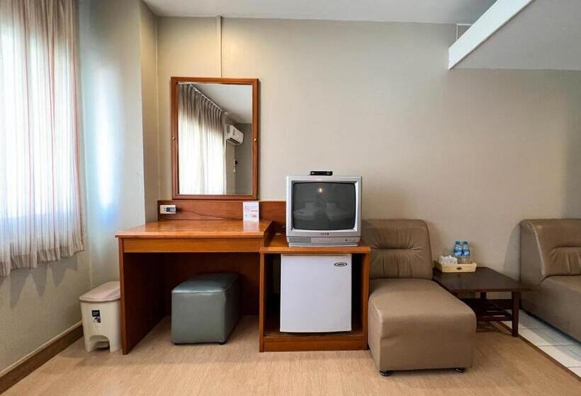 Номер Стандарт, Srivichai