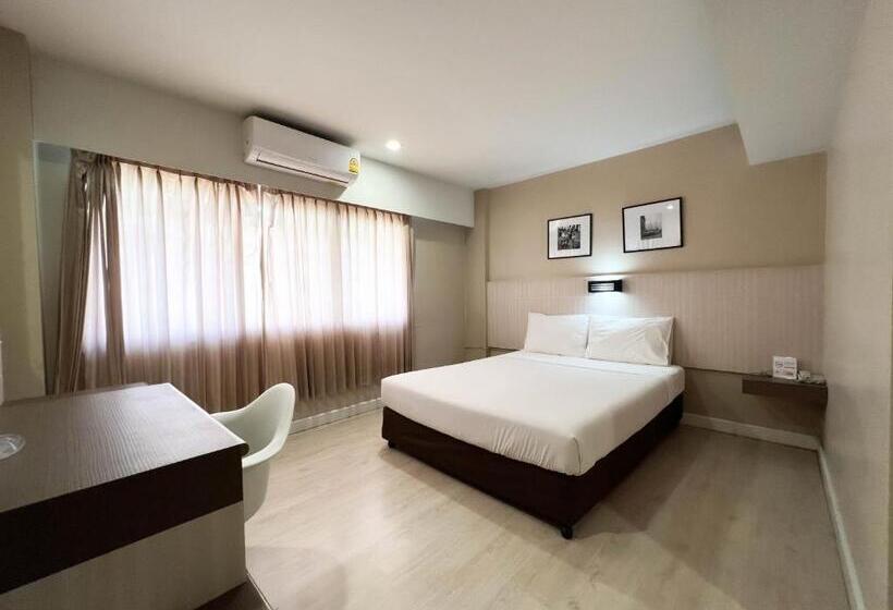 Номер Superior, Srivichai