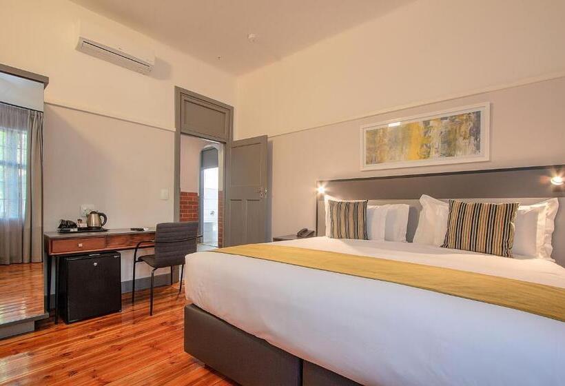 ファミリールーム, The Pretoria