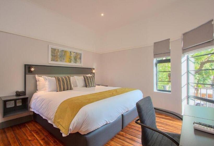 ファミリールーム, The Pretoria