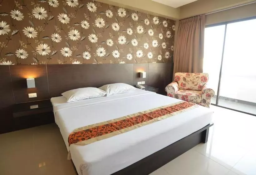 اتاق لوکس با چشمانداز استخر, Welcome Plaza Hotel Pattaya