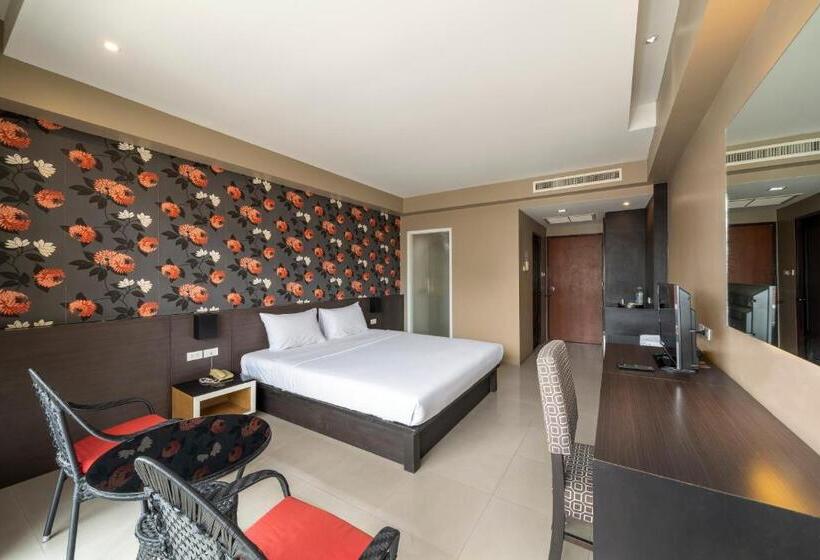 اتاق سوپریور با چشم‌انداز شهر, Welcome Plaza Hotel Pattaya