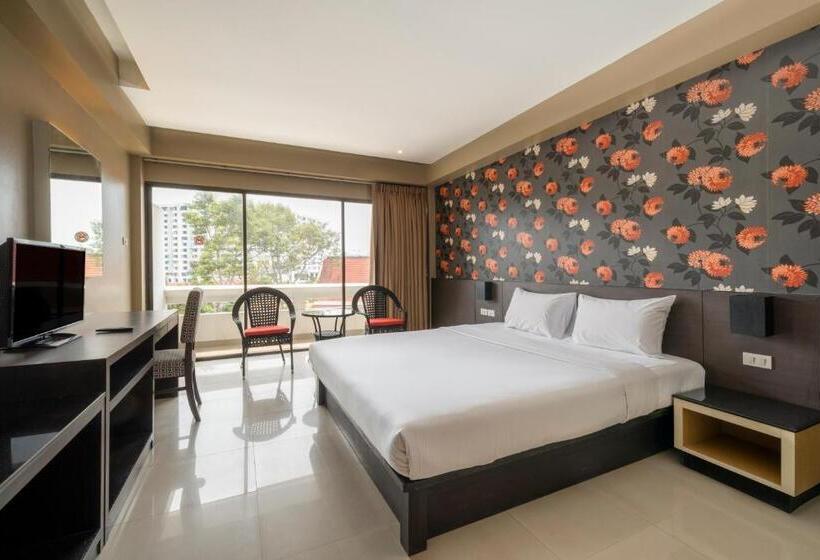 اتاق سوپریور با چشم‌انداز شهر, Welcome Plaza Hotel Pattaya