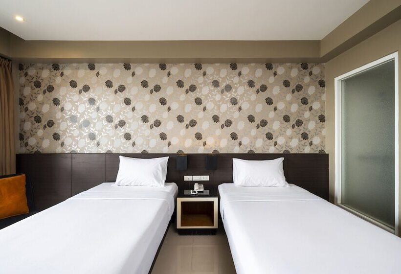 اتاق سوپریور با چشم‌انداز شهر, Welcome Plaza Hotel Pattaya