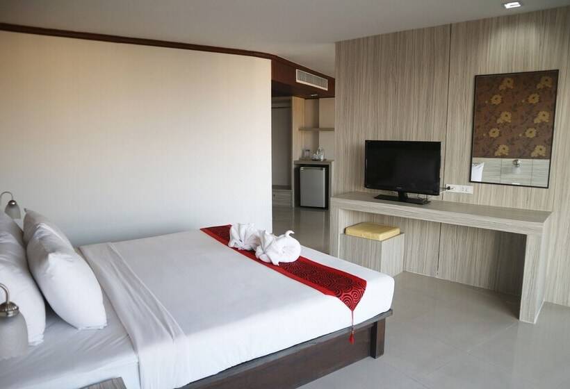 سوییت با چشم‌انداز استخر, Welcome Plaza Hotel Pattaya