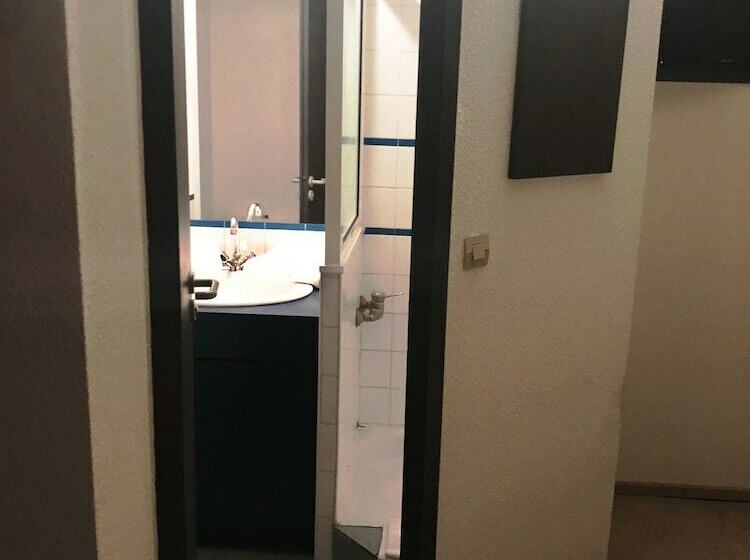 스탠다드 싱글 룸, Welcomotel Montelimar