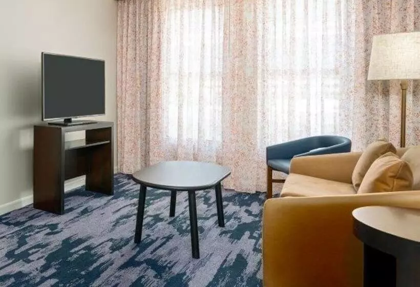 سوئیت جونیور با چشم‌انداز, The Connally Hotel Downtown Atlanta, Ascend Hotel Collection
