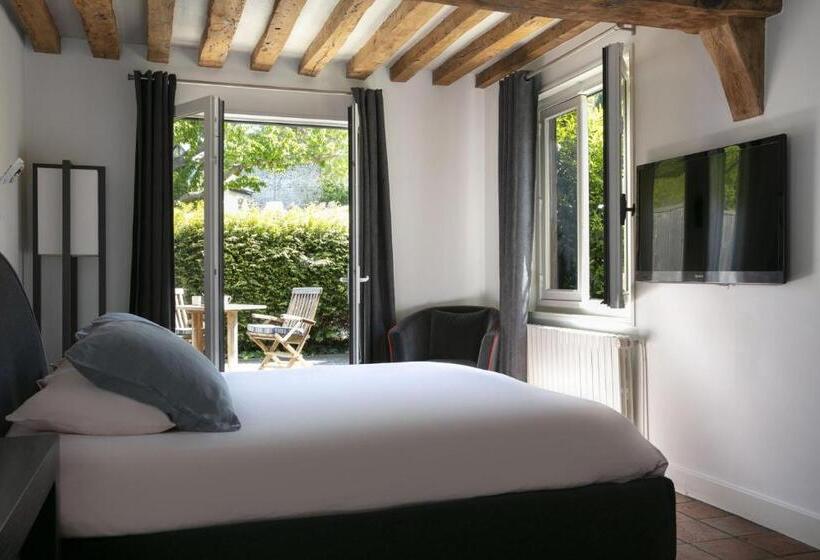 اتاق استاندارد, La Chaumière