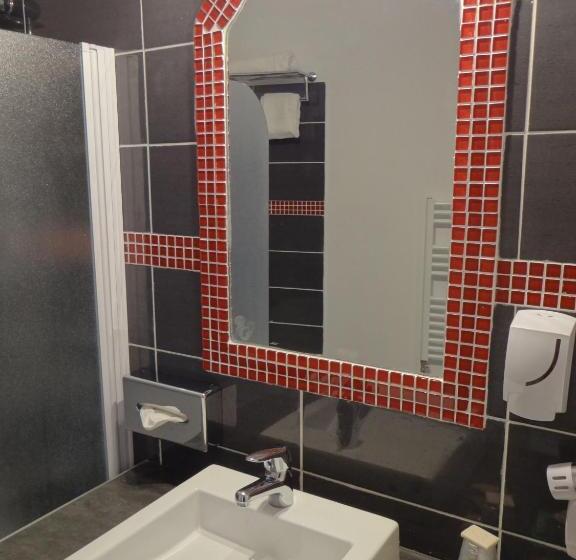 패밀리 룸, Le Mas Des Ecureuils