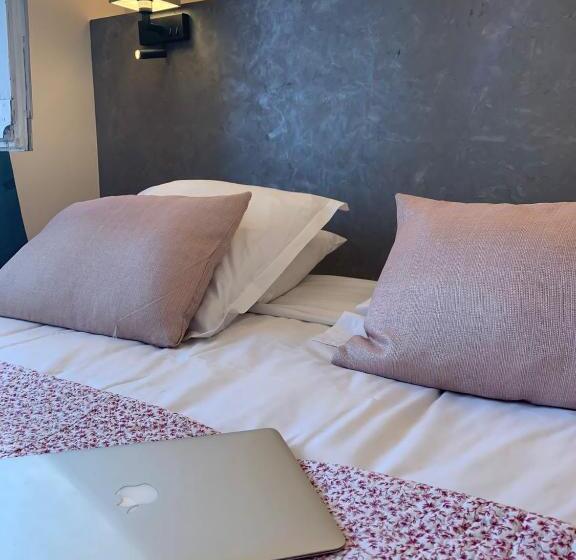 패밀리 룸, Le Mas Des Ecureuils