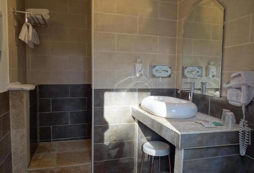 오두막, Le Mas Des Ecureuils