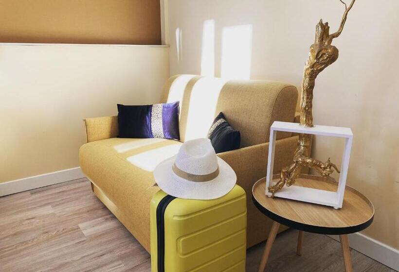 발코니 디럭스 룸, Le Mas Des Ecureuils