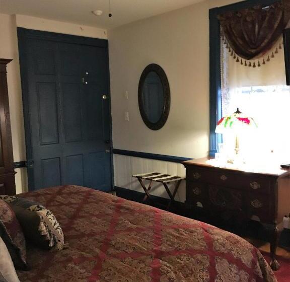 디럭스 룸 킹사이즈 침대, Parsonage Inn Bed And Breakfast