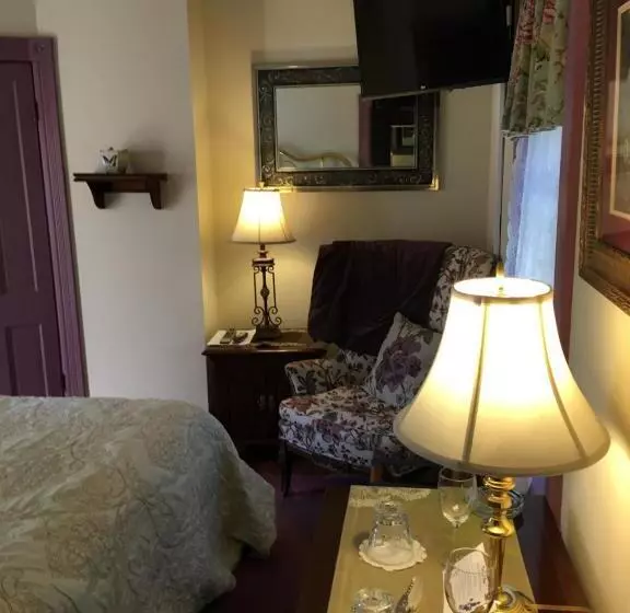 バルコニー付きスタンダードルーム, Parsonage Inn Bed And Breakfast