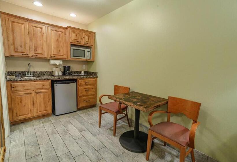 غرفة قياسية سرير كينج, Pioneer Lodge Zion National Park Springdale