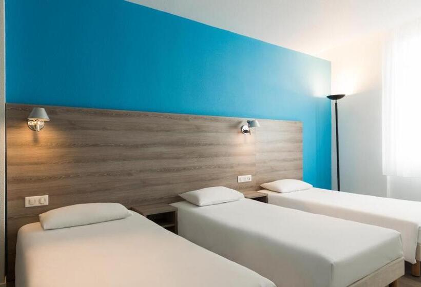 Номер Стандарт Трехместный, The Originals City, Hôtel Nevers Centre Gare