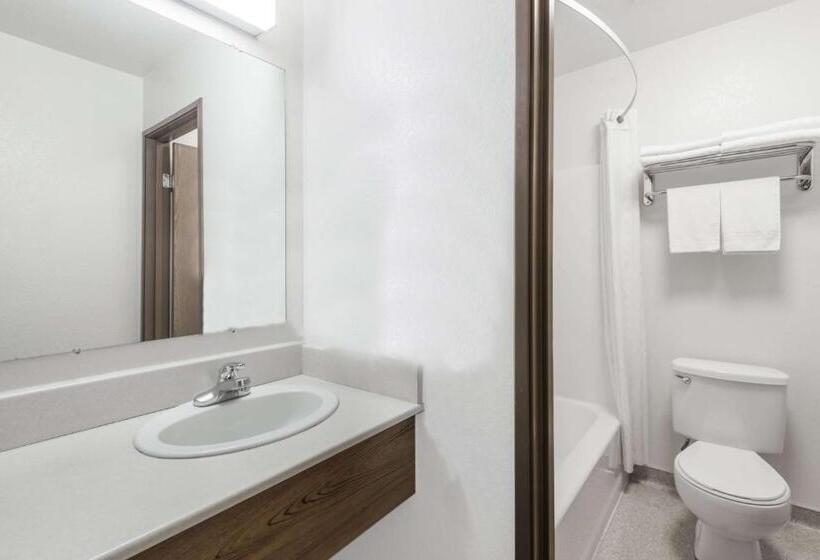 Стандартный Номер Кровать Кинг, Super 8 By Wyndham Missoula/reserve St
