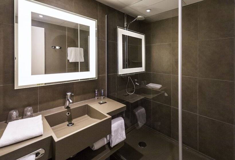 Номер Классика Двуспальная Кровать, Novotel Grenoble Centre