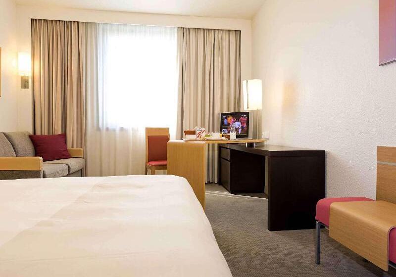 Номер Классика Двуспальная Кровать, Novotel Grenoble Centre