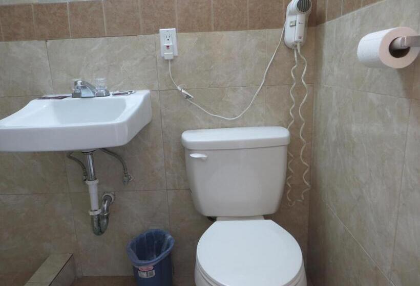 스탠다드 룸 킹사이즈 침대, A Fisher's Inn Motel